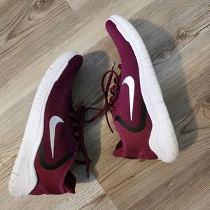 Nike Free RN Women’s Berry Purple Running Shoes Sneakers Size 9.5